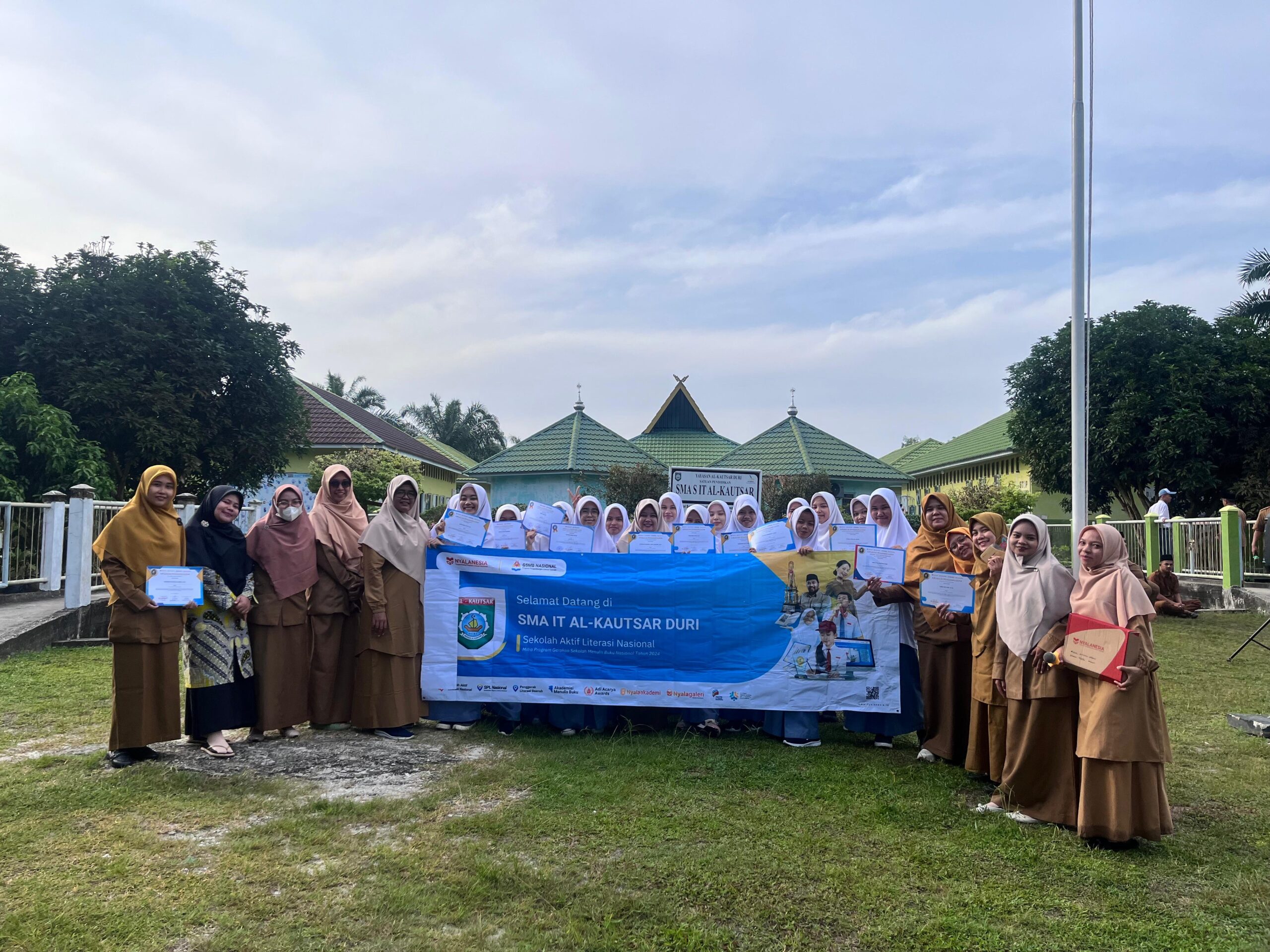 SMA IT Al-Kautsar dinobatkan sebagai Sekolah Aktif Literasi Nasional